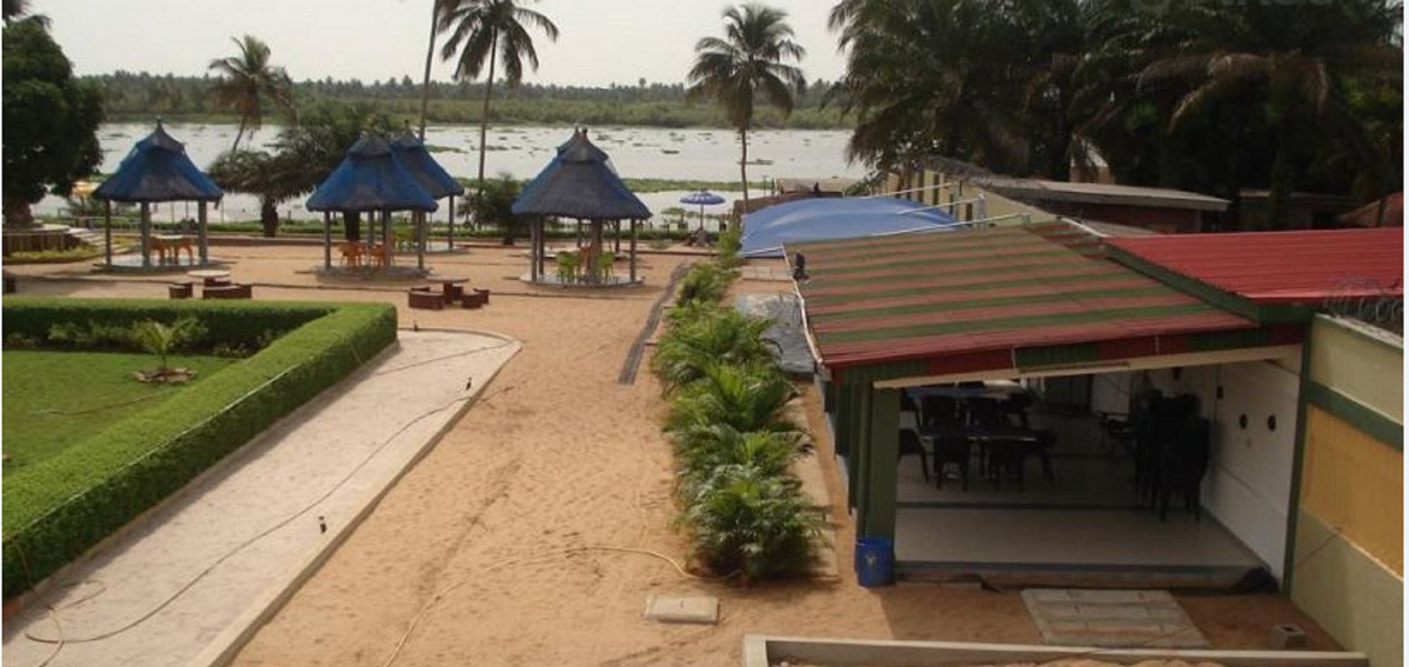 Whispering Palms Resort Magbon Exterior foto